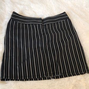 Adrienne Vittadini Skirt Size 8